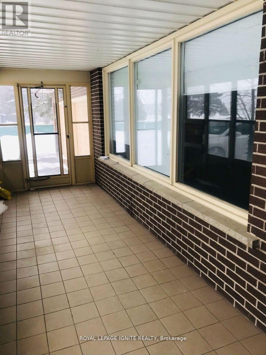 690 Taunton Road W, Oshawa (Northwood), Ontario  L1L 0N9 - Photo 4 - E12233755