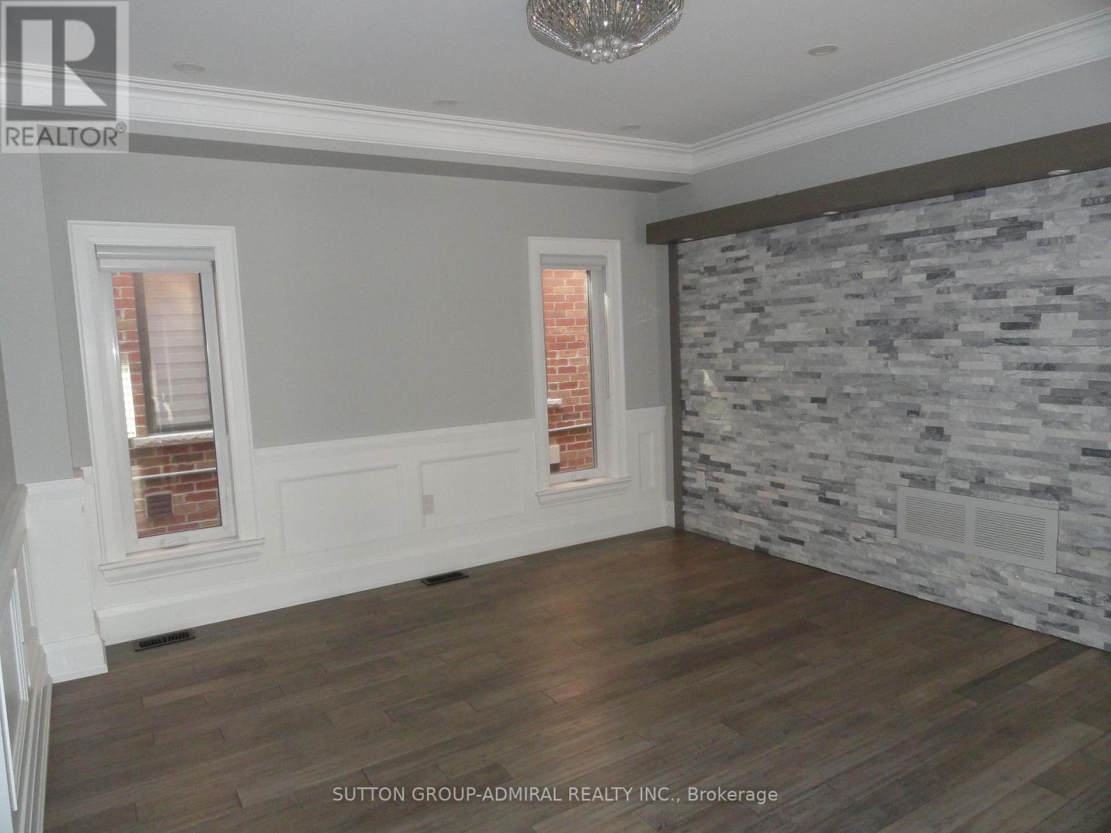 Property at 85 OAKRIDGE DRIVE image 5