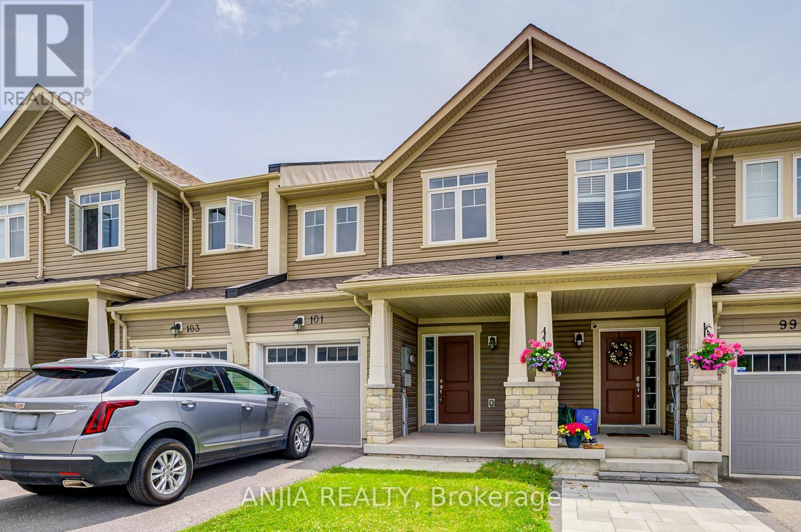 Property at 101 NEARCO GATE image 1