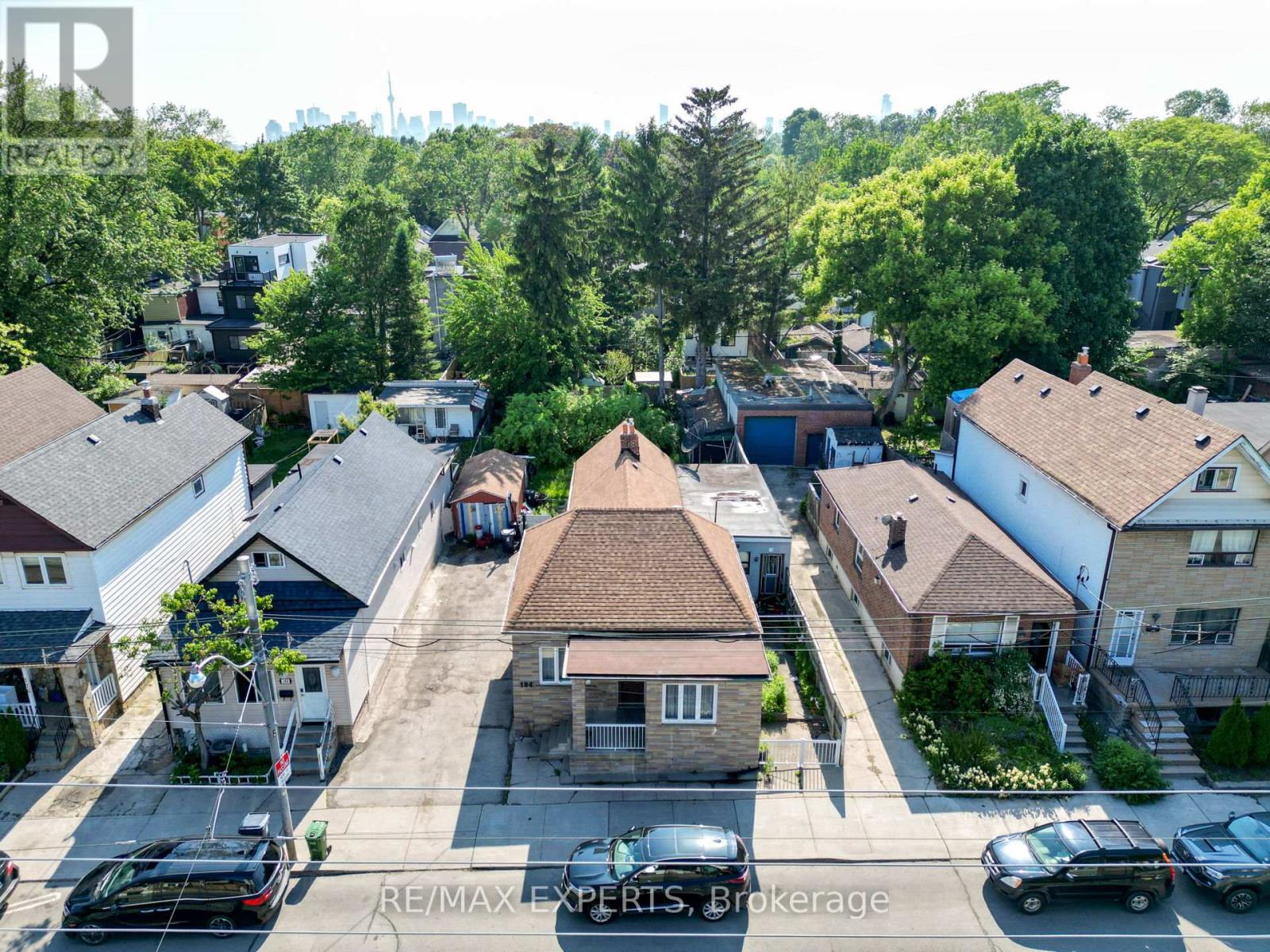 184 COXWELL AVENUE, Toronto, Ontario
