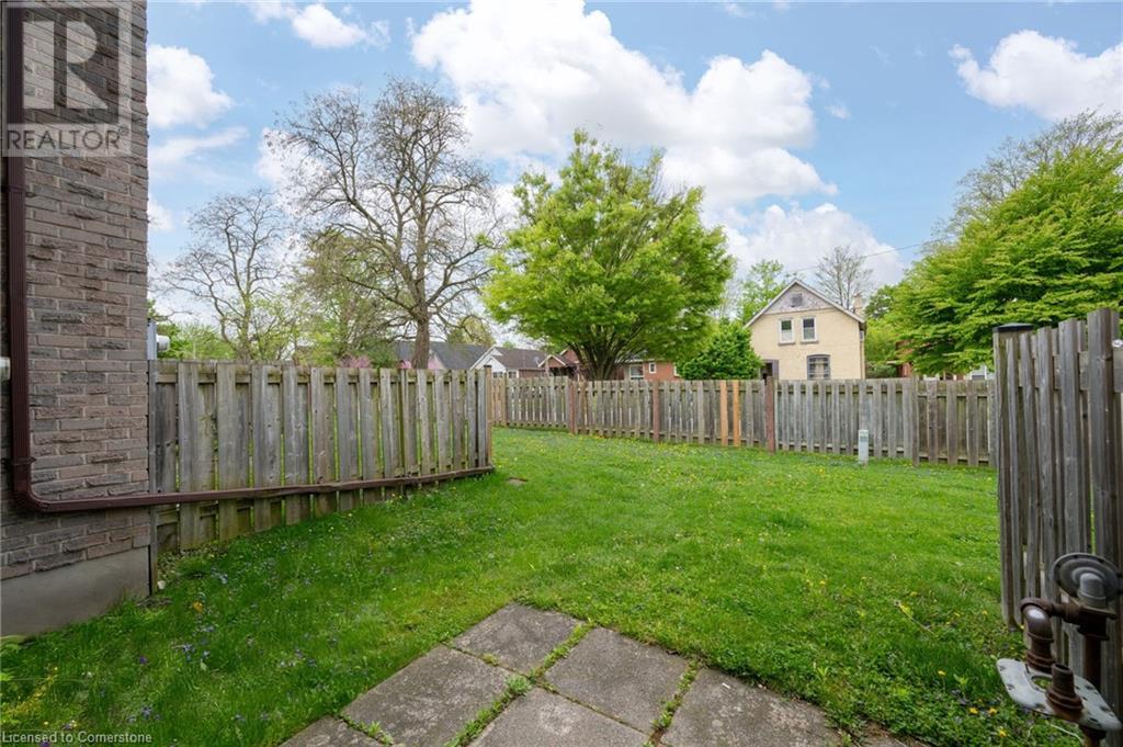 Photo 16 of 21 for 40 Summit Avenue Unit# 14