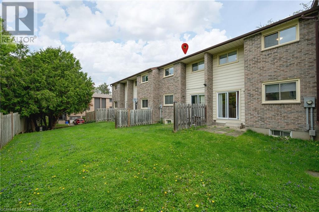 Photo 17 of 21 for 40 Summit Avenue Unit# 14