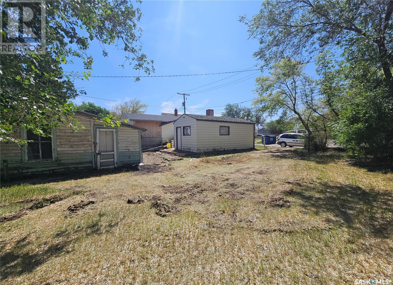 58 3rd Avenue Ne, Swift Current, Saskatchewan  S9H 2G2 - Photo 3 - SK009672