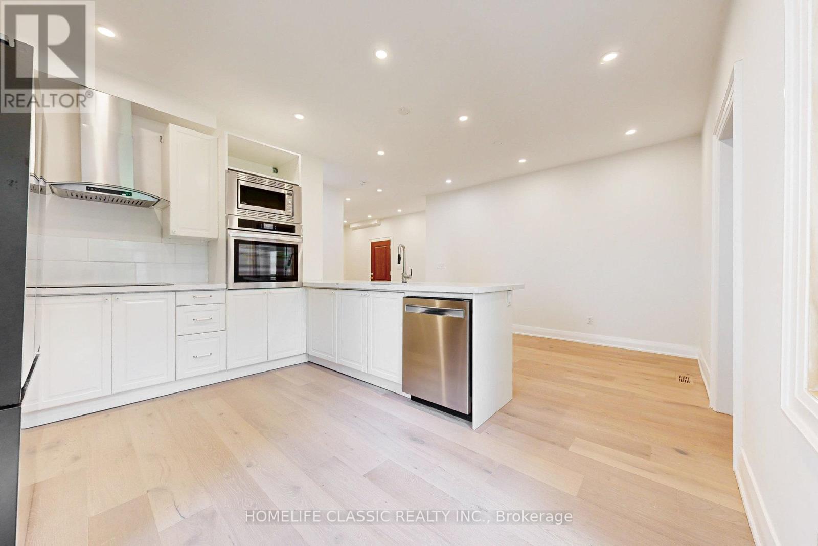 Unit B - 33 Centre Street, Vaughan (Crestwood-Springfarm-Yorkhill), Ontario  L4J 1G1 - Photo 10 - N12233775