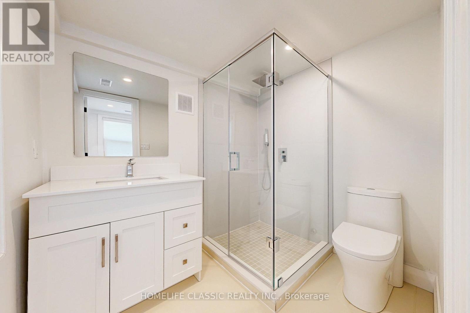 Unit B - 33 Centre Street, Vaughan (Crestwood-Springfarm-Yorkhill), Ontario  L4J 1G1 - Photo 17 - N12233775