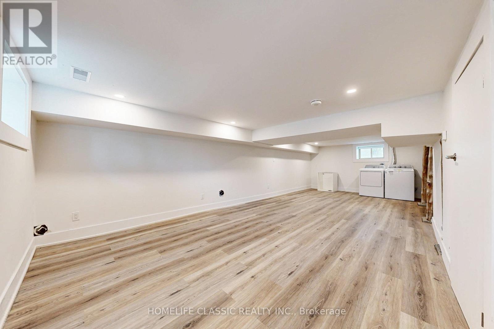 Unit B - 33 Centre Street, Vaughan (Crestwood-Springfarm-Yorkhill), Ontario  L4J 1G1 - Photo 22 - N12233775