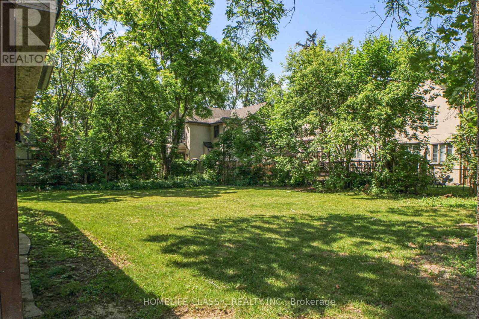 Unit B - 33 Centre Street, Vaughan (Crestwood-Springfarm-Yorkhill), Ontario  L4J 1G1 - Photo 23 - N12233775