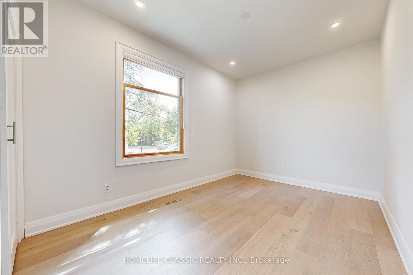 Unit B - 33 Centre Street, Vaughan (Crestwood-Springfarm-Yorkhill), Ontario  L4J 1G1 - Photo 5 - N12233775
