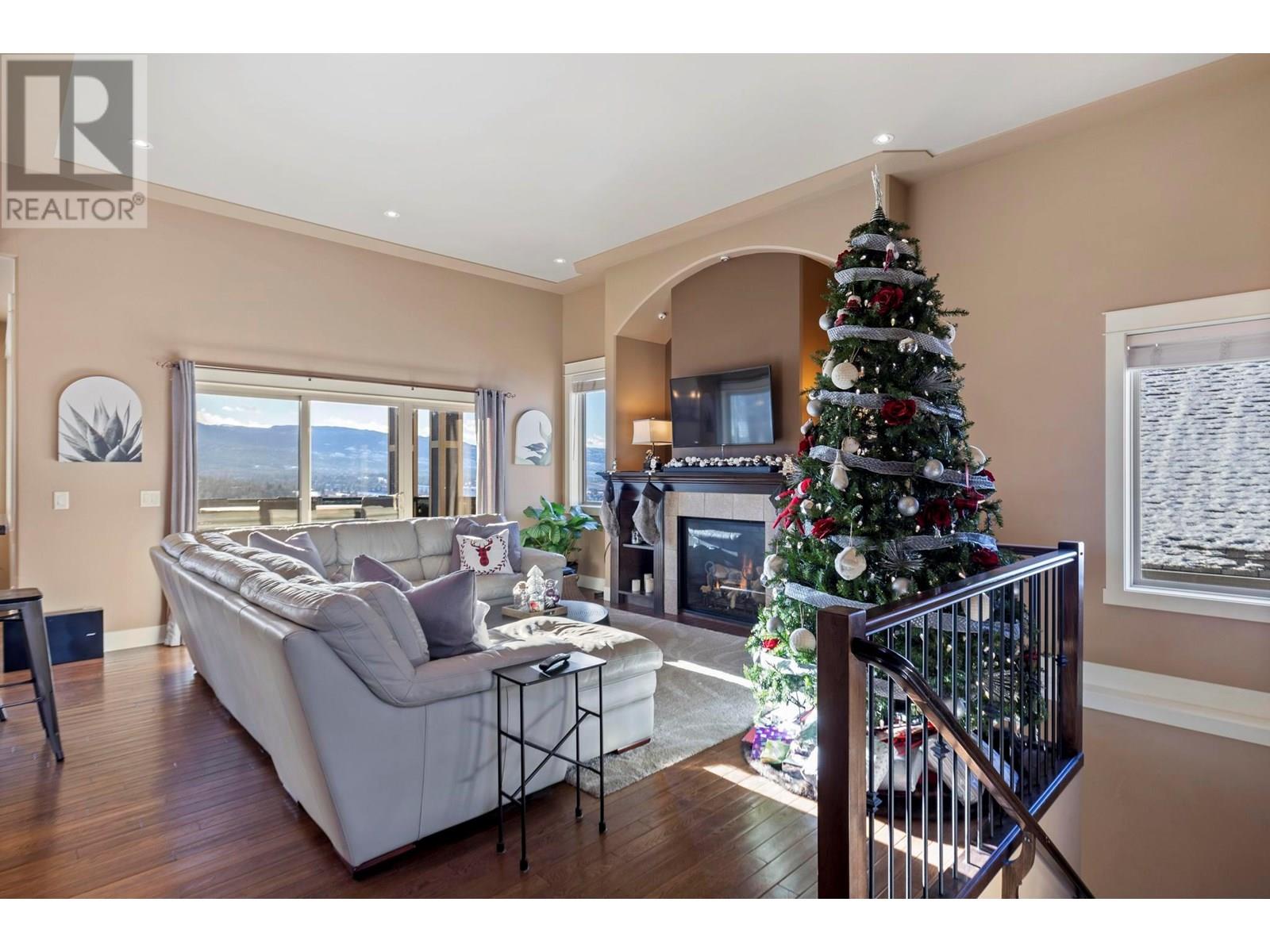 Property at 1347 Wilmot Avenue image 2