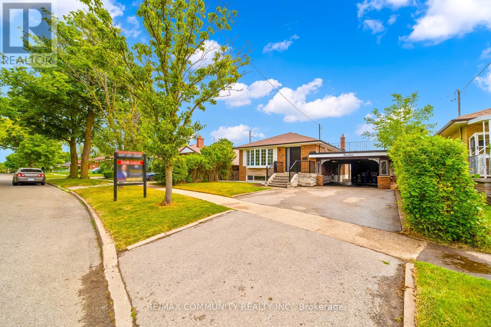 Property at 19 STEPHENFRANK ROAD image 1