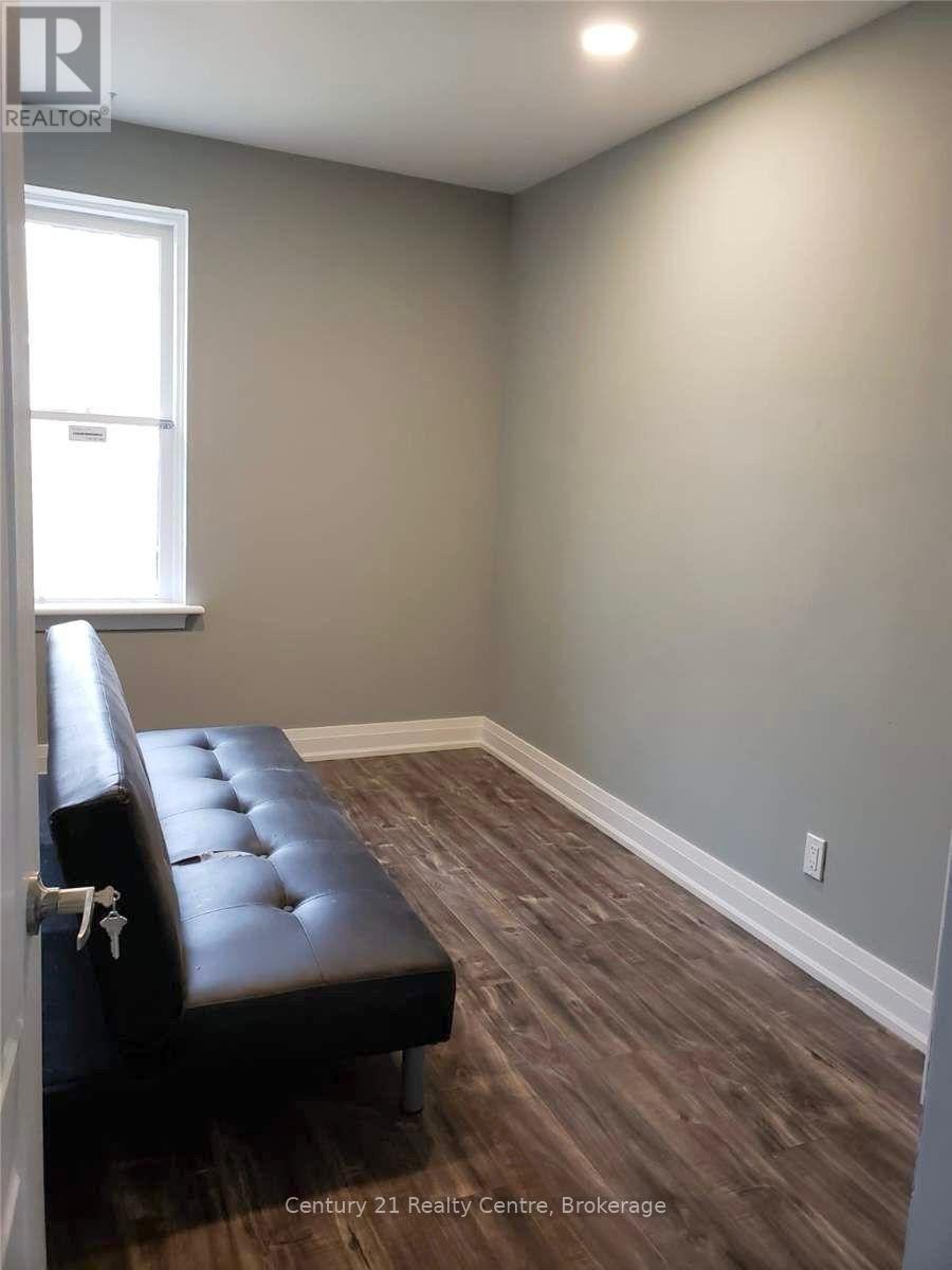 1491 Pembroke Drive, Oakville, Ontario  L6H 1V6 - Photo 11 - W12233660