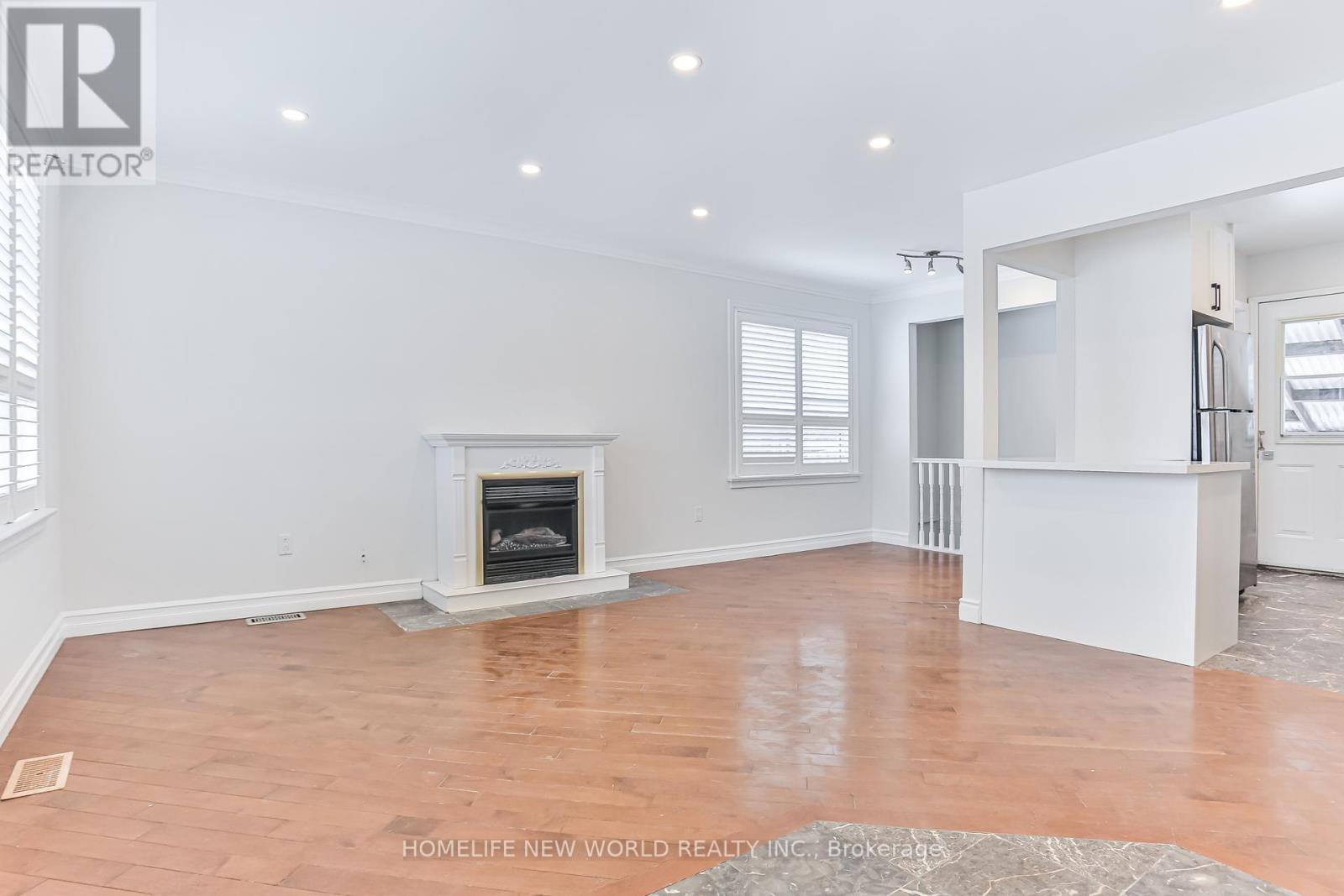Property at 3 ERLESMERE AVENUE image 4