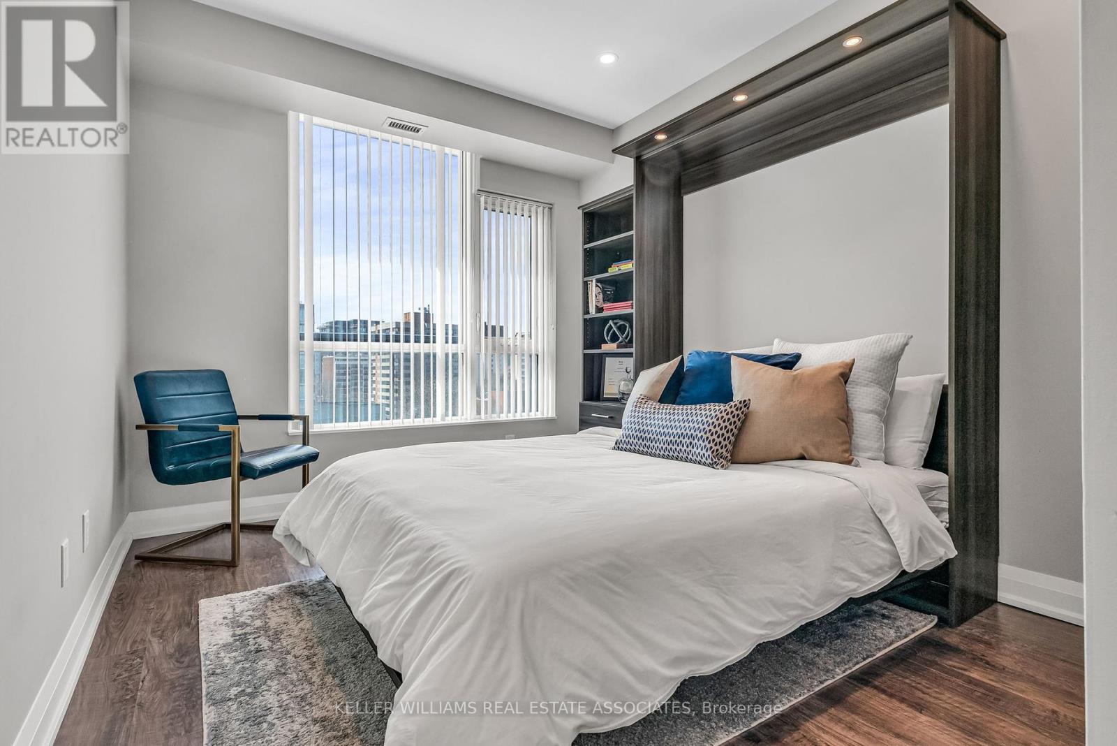 609 - 1 Hurontario Street, Mississauga (Port Credit), Ontario  L5G 0A3 - Photo 28 - W12233925