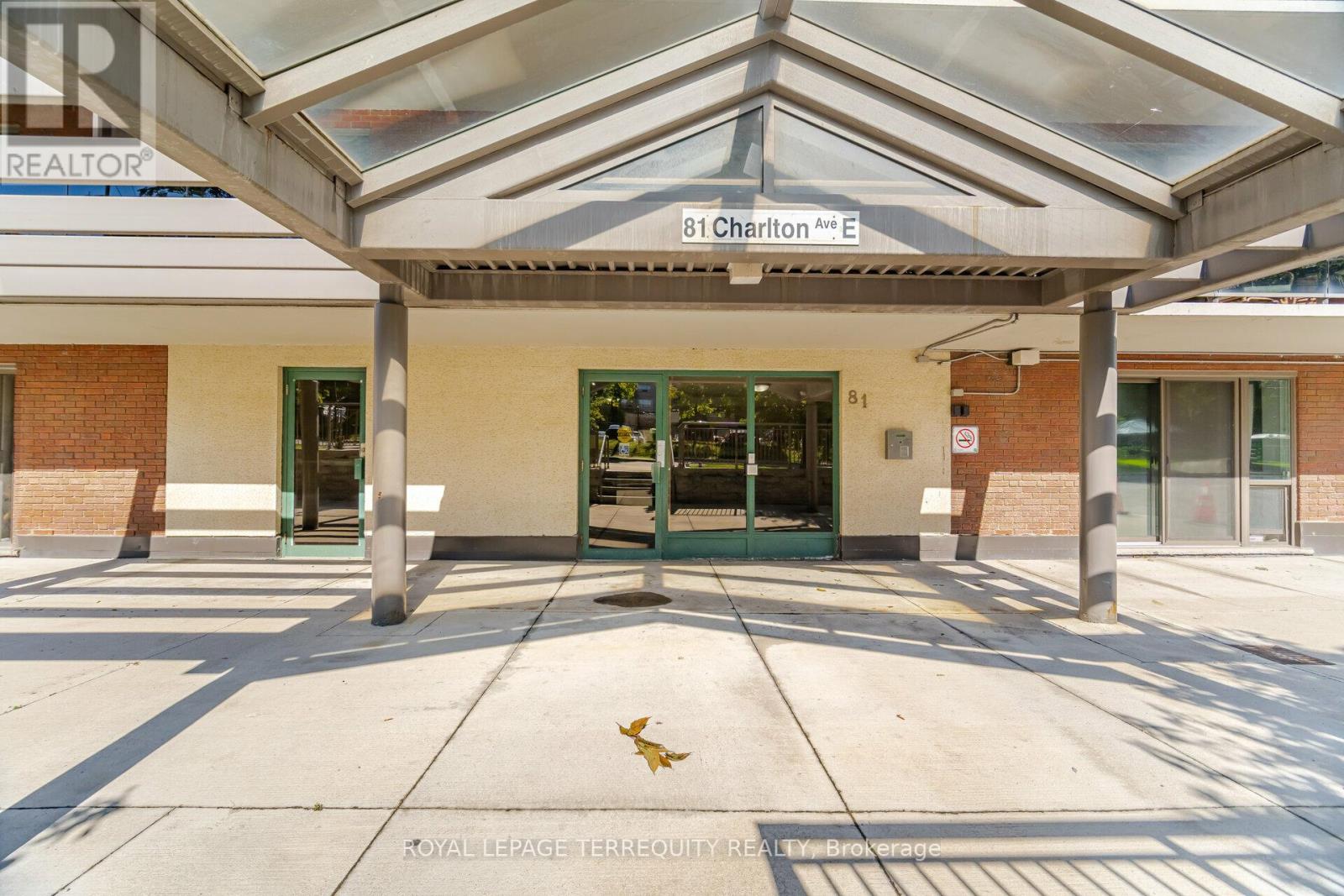 Property at 101 - 81 CHARLTON AVENUE E image 2