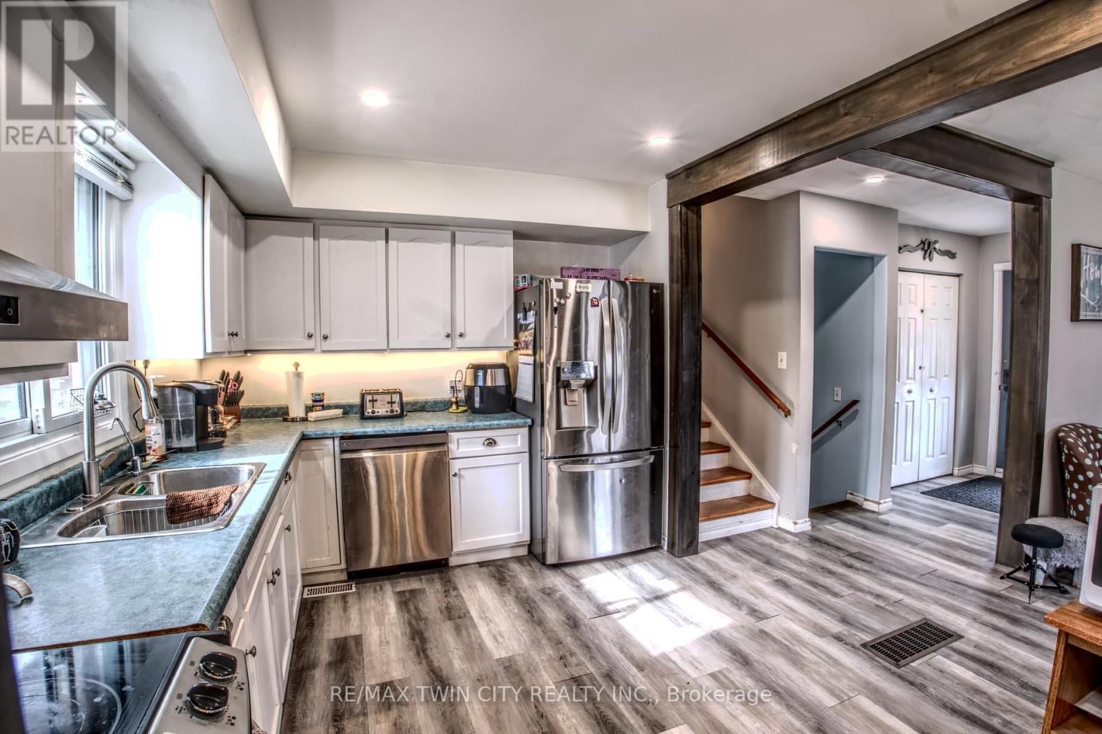 26 Ashton Drive, Norfolk, Ontario  N3Y 2S4 - Photo 12 - X12233886