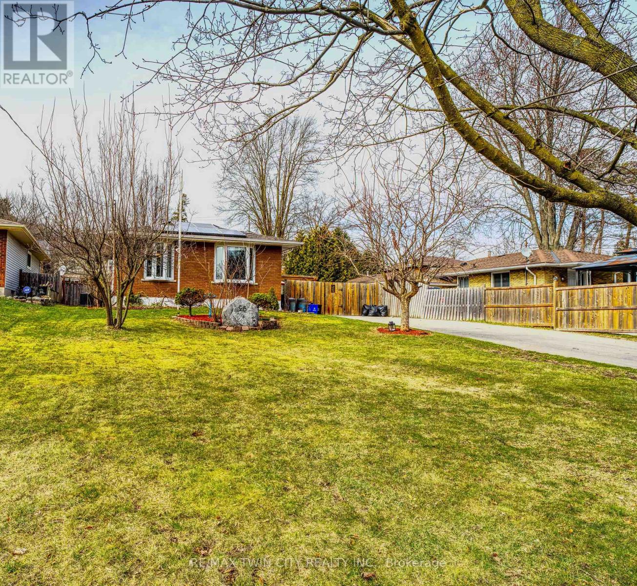 Property at 26 ASHTON DRIVE image 4