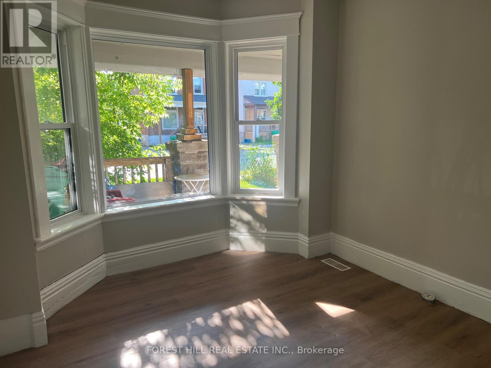Property at 188 PARK STREET N image 4
