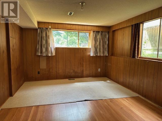 Property at 5378 RHODES STREET image 4