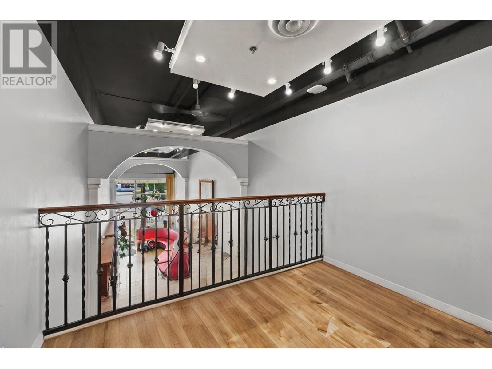 2813-2815-2817 W Broadway, Vancouver, British Columbia  V6K 2G6 - Photo 10 - C8070180