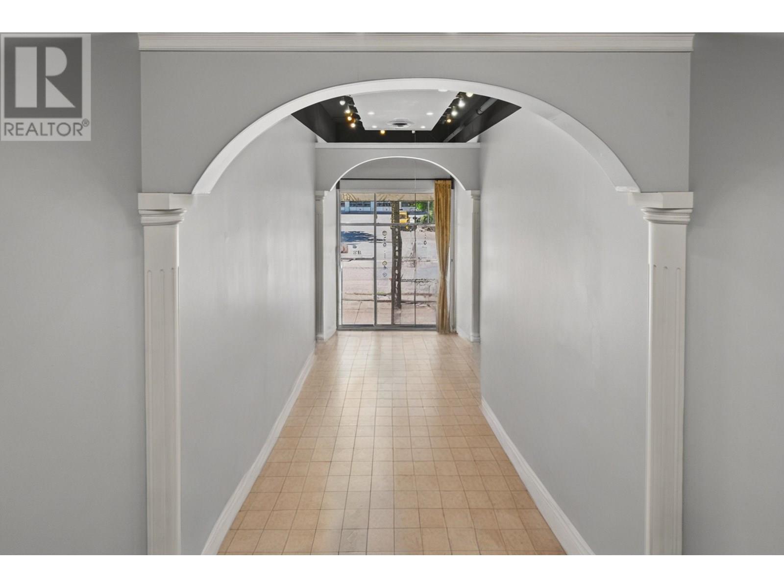 2813-2815-2817 W Broadway, Vancouver, British Columbia  V6K 2G6 - Photo 11 - C8070180