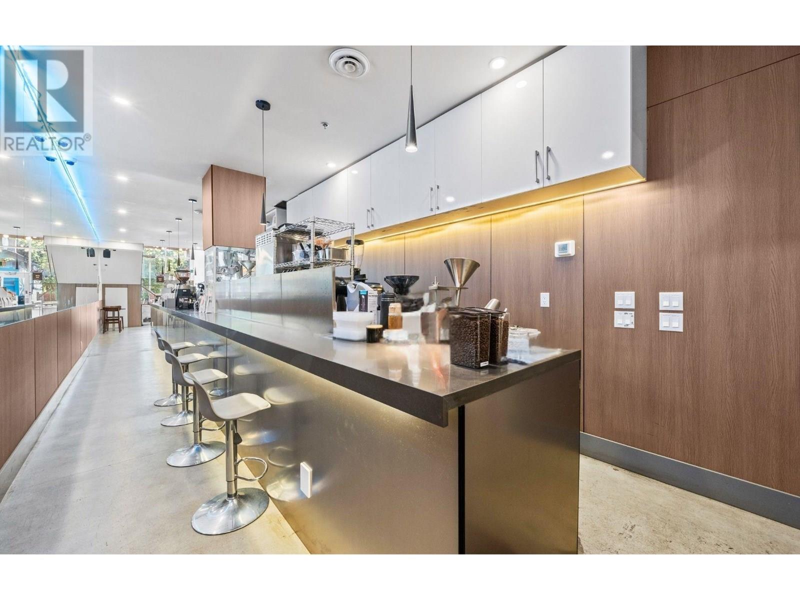 2813-2815-2817 W Broadway, Vancouver, British Columbia  V6K 2G6 - Photo 17 - C8070180