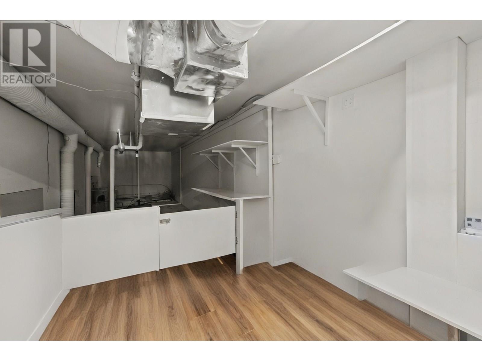 2813-2815-2817 W Broadway, Vancouver, British Columbia  V6K 2G6 - Photo 23 - C8070180