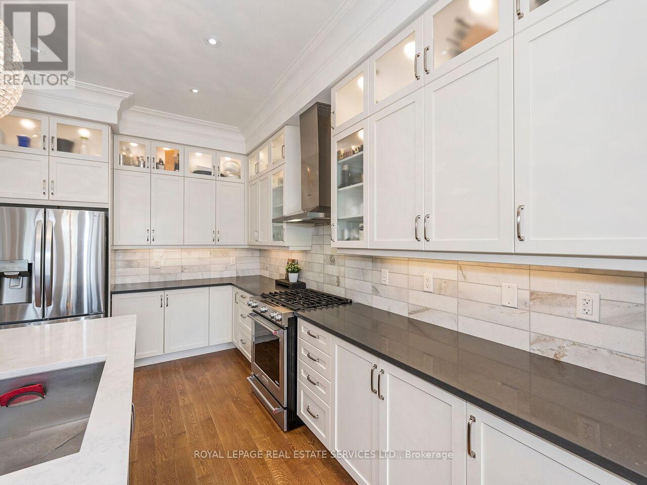Property at 22 PORTLAND STREET image 4