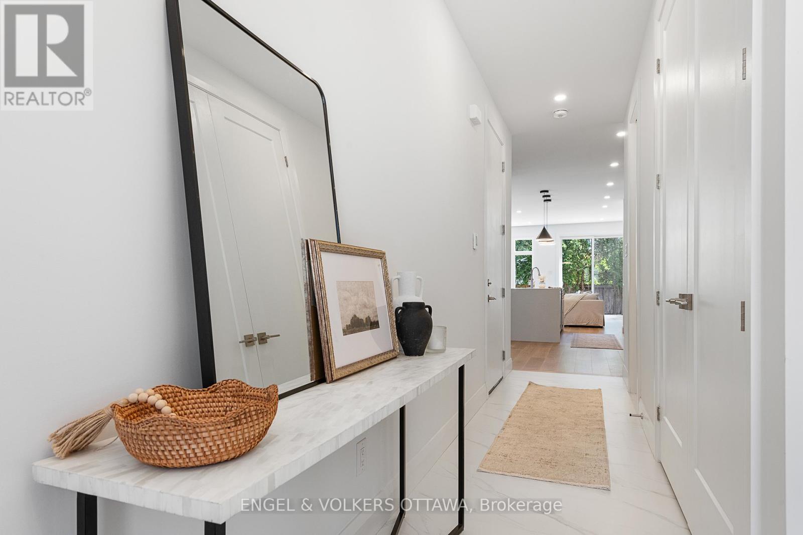 Property at 491 HIGHCROFT AVENUE image 3