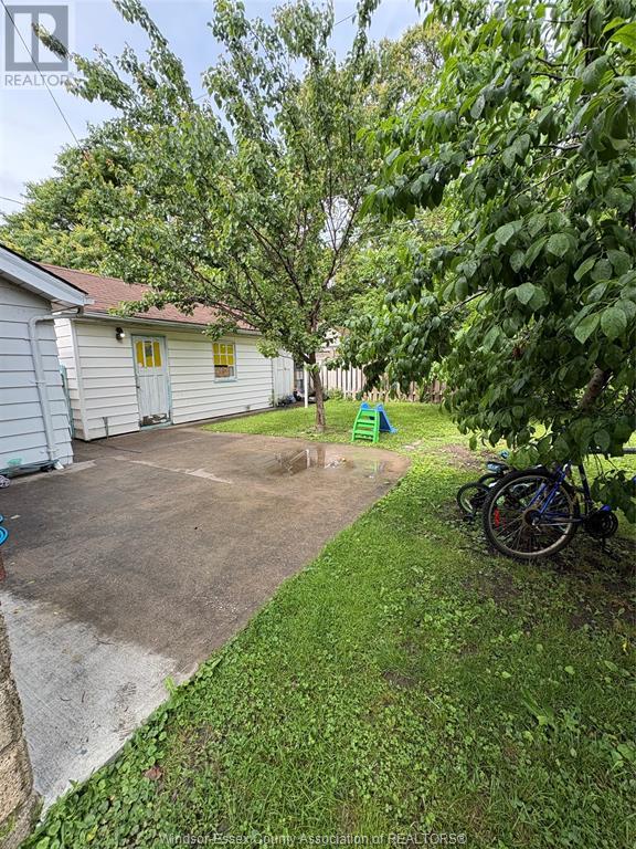 1002 Dawson, Windsor, Ontario  N8Y 4A4 - Photo 7 - 25015458