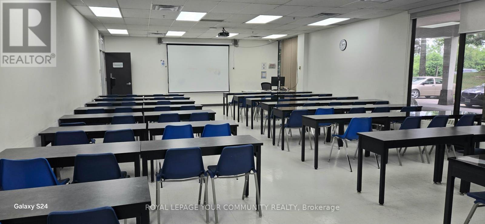 Main Floor - 1470 Don Mills Road, Toronto, Ontario  M3B 2X9 - Photo 7 - C12233887