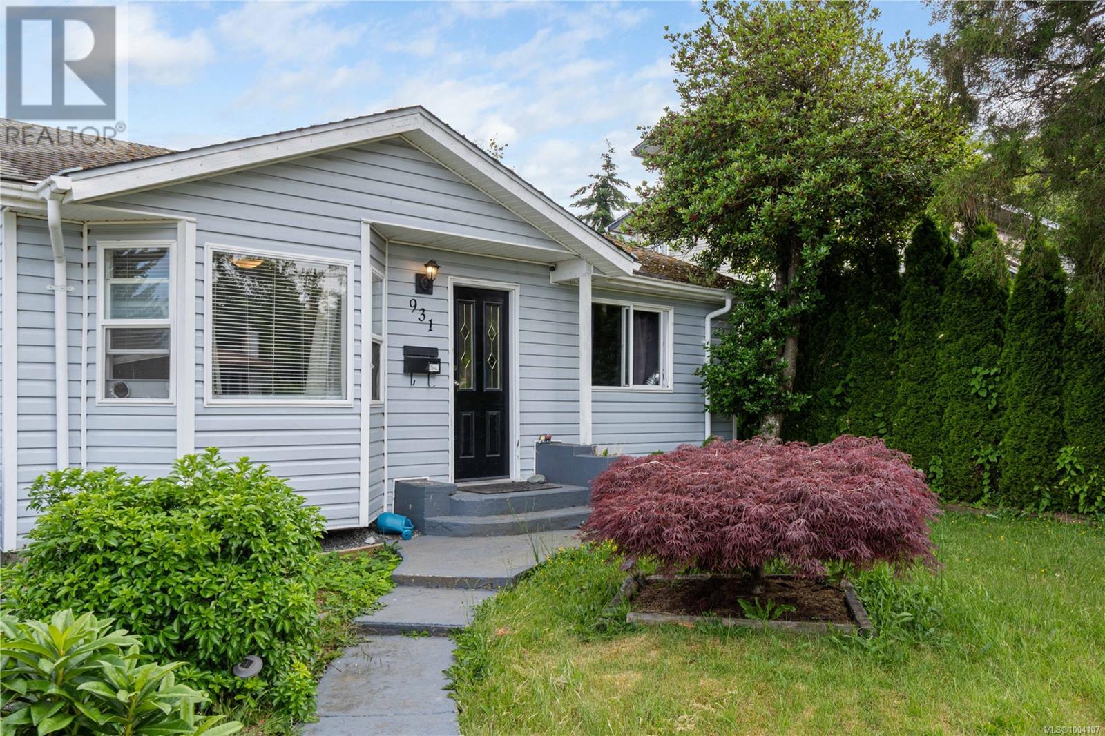 Property at 931 Dufferin St image 2
