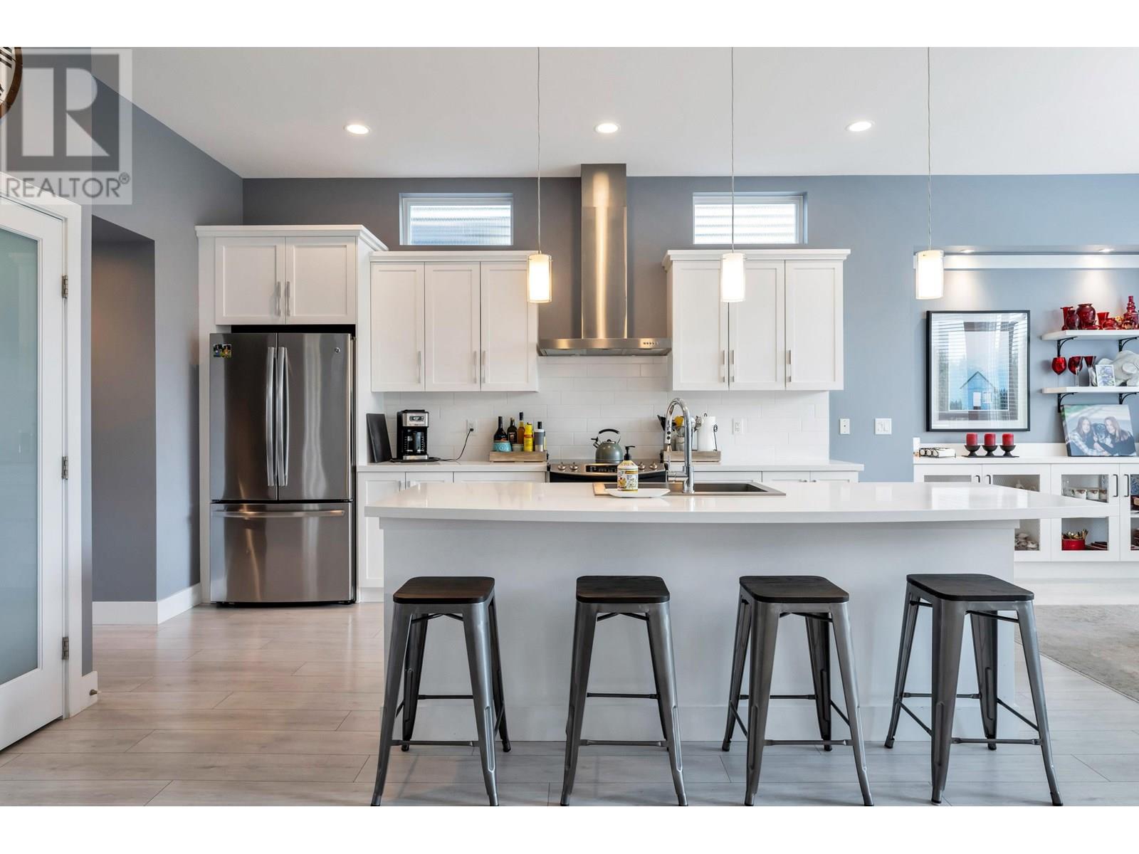 Property at 10302 WYNNYK WAY image 4
