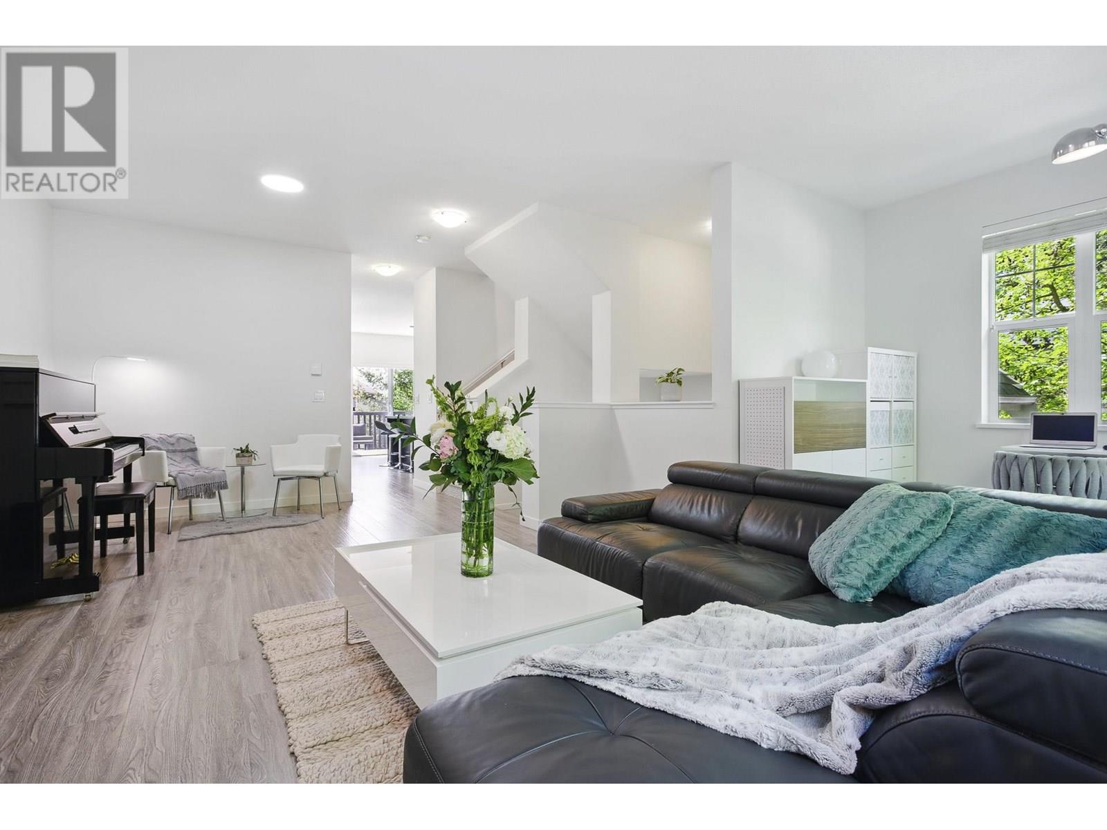 3341 DEVONSHIRE AVENUE, coquitlam, British Columbia V3E0B1