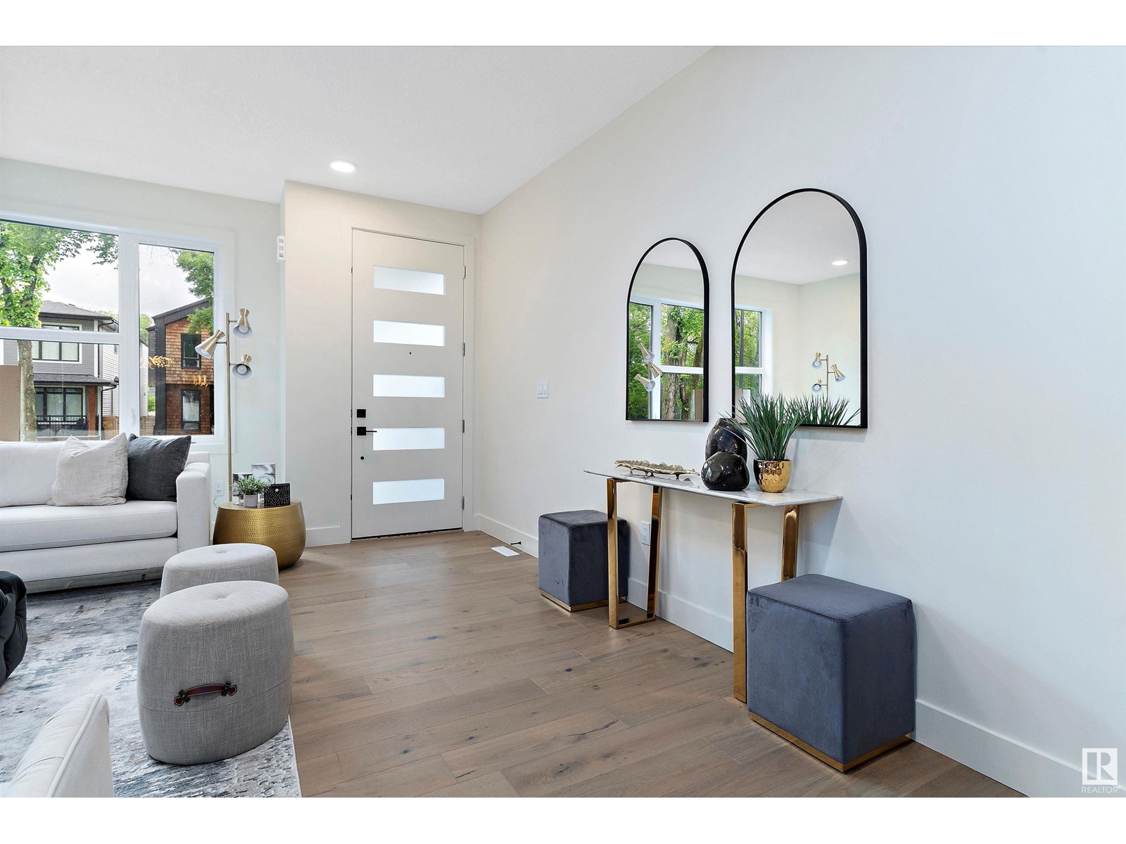 Property at 10965 129 ST NW image 3