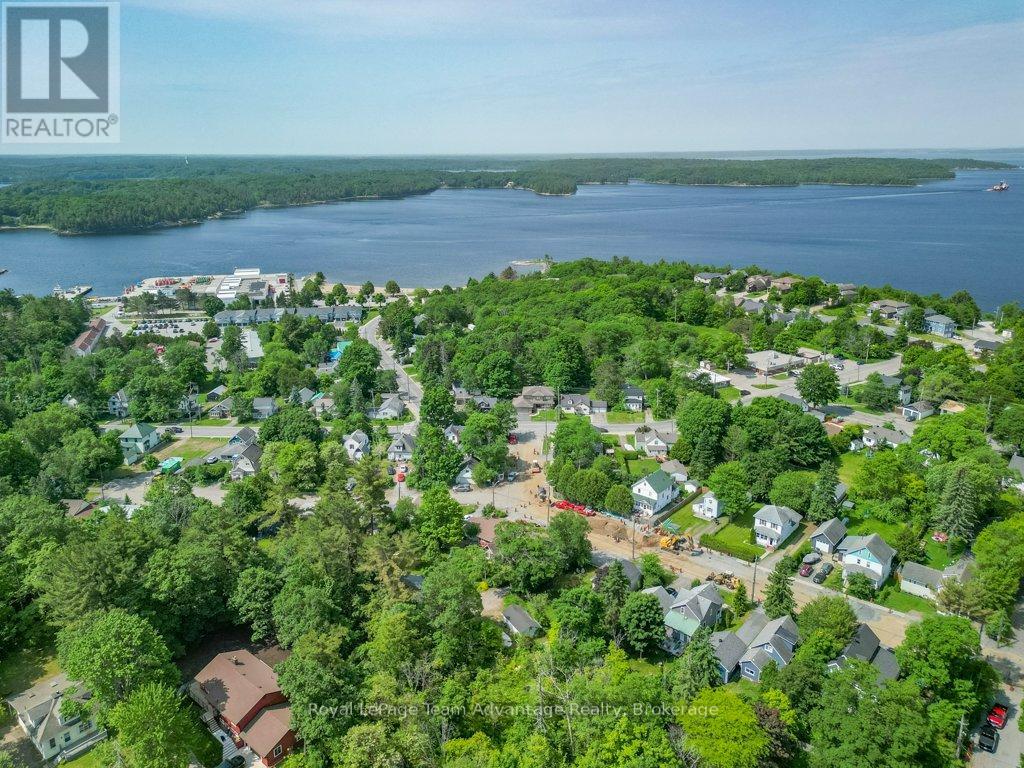 1 Victoria Avenue, Parry Sound, Ontario  P2A 2B9 - Photo 38 - X12233147