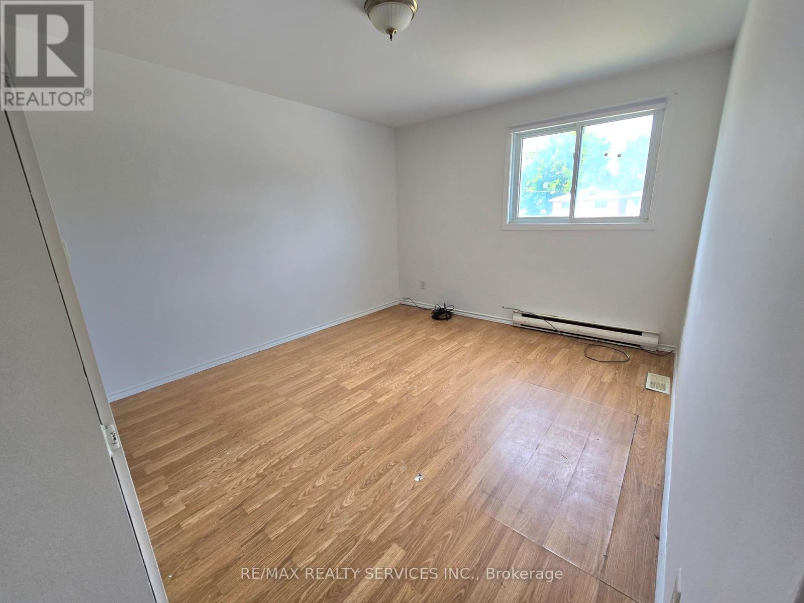 441 Parkview Crescent, Cambridge, Ontario  N3H 4Y3 - Photo 9 - X12233971
