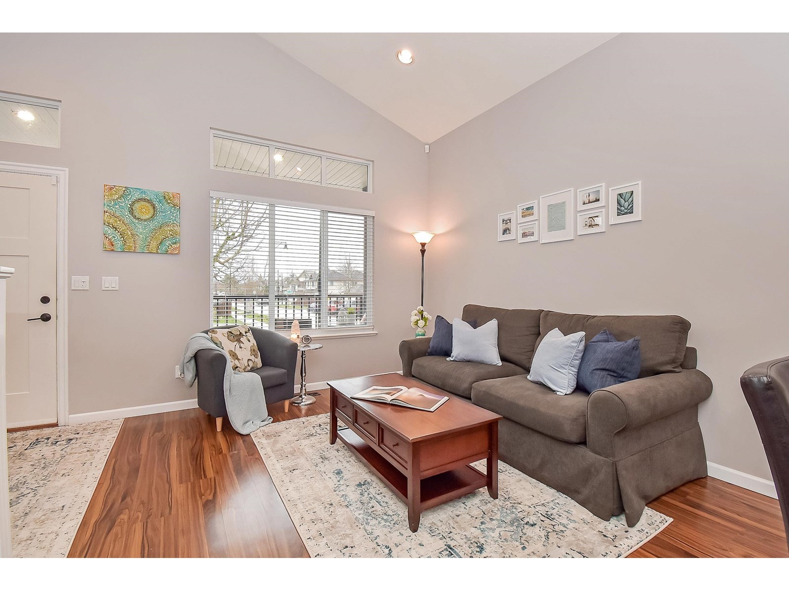 Property at 16594 59A AVENUE image 2