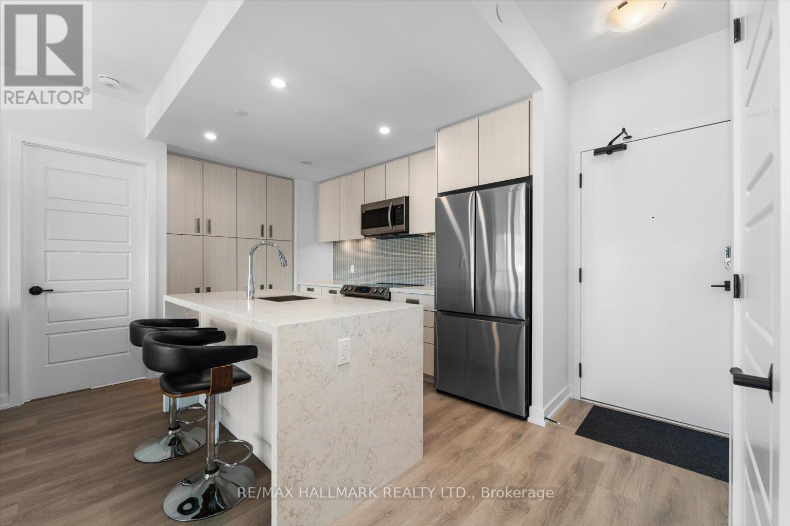 311 - 415 Sea Ray Avenue, Innisfil, Ontario  L9S 0R5 - Photo 2 - N12234008