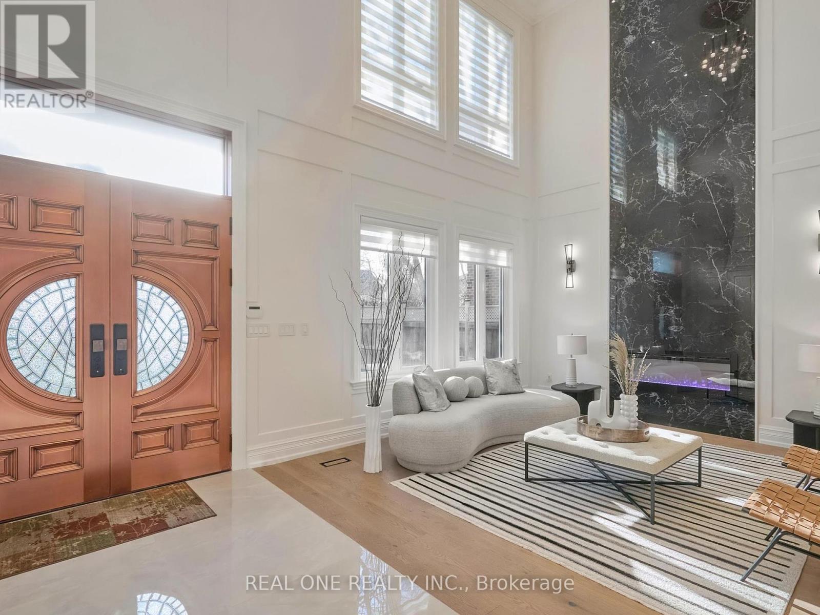 Property at 112 ROBINSON STREET image 4