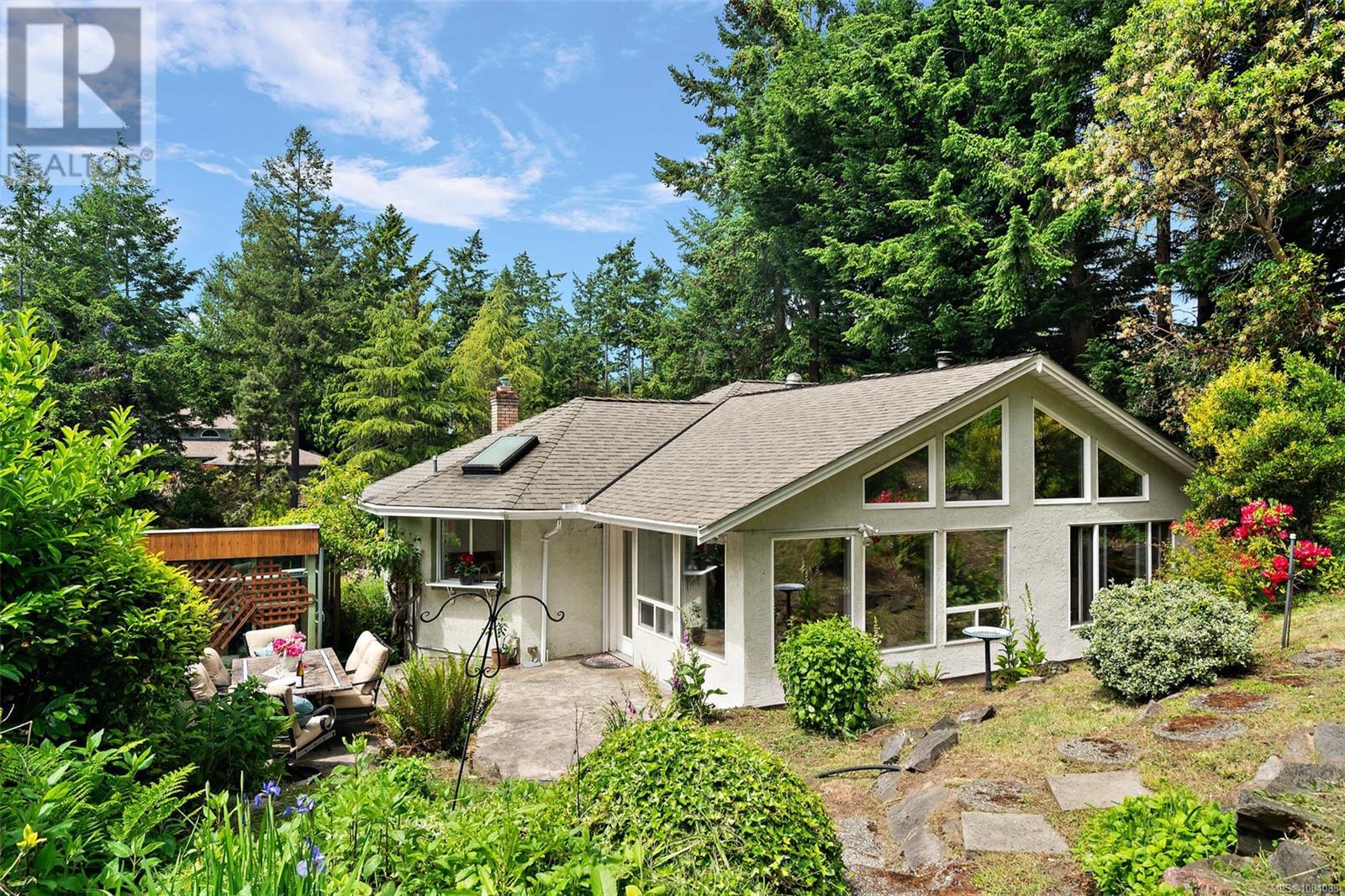 Property at 10915 Prentice Pl image 1