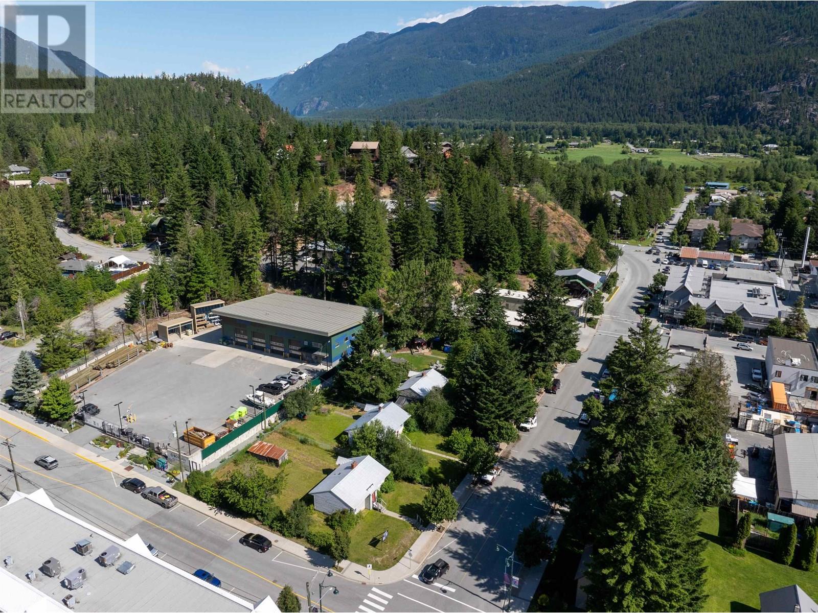 7421 Prospect Street, Pemberton, British Columbia  V0N 2L0 - Photo 8 - R3015974