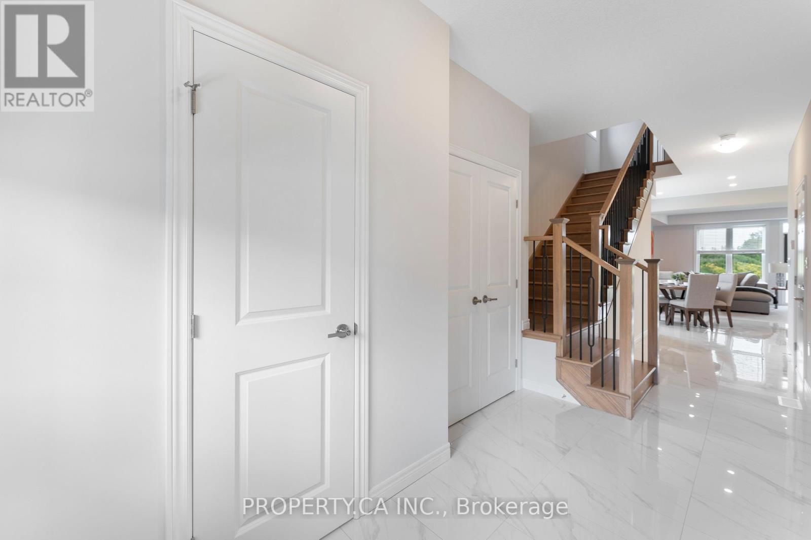 Property at 21 ZOE LANE image 4