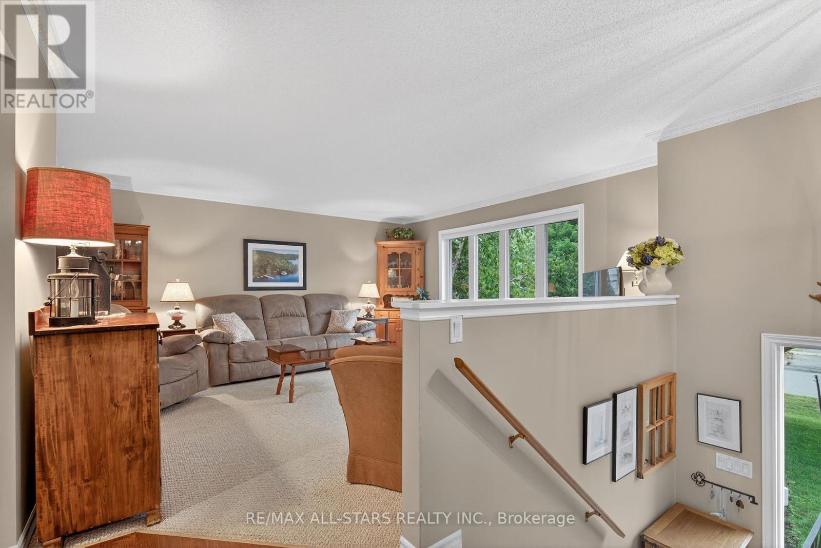 Property at 78 MEADOW HEIGHTS DRIVE image 3