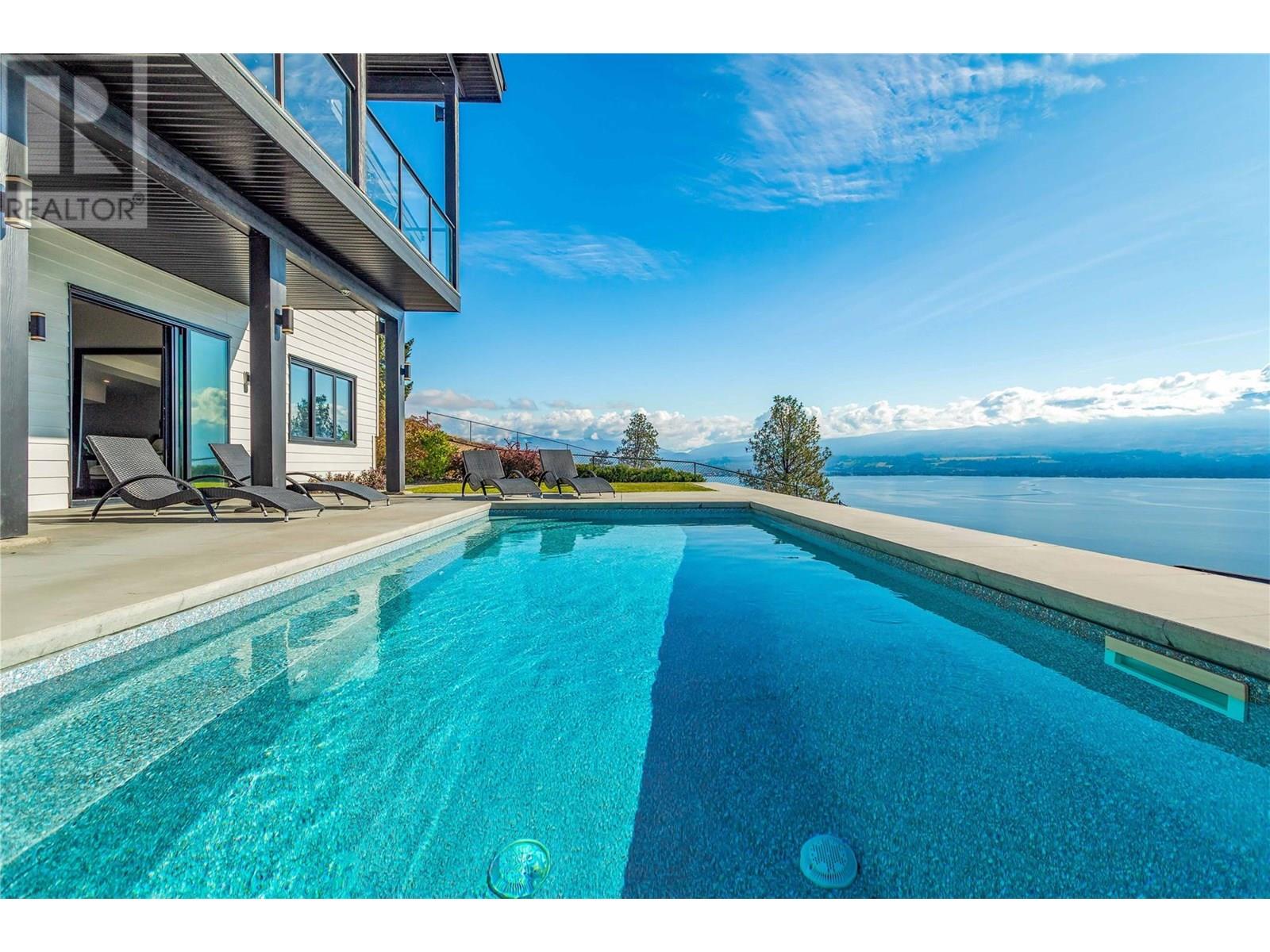 3121 Thacker Drive Unit# 6, West Kelowna, British Columbia