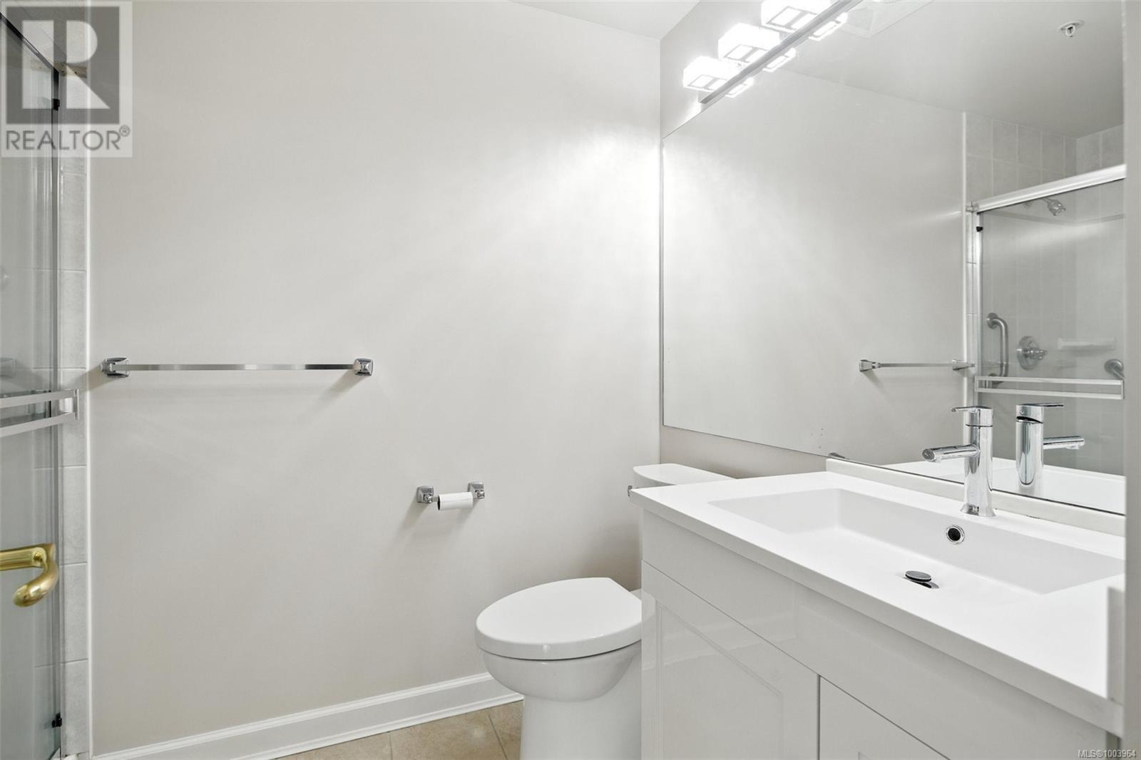 Property at 501 21 Dallas Rd image 3