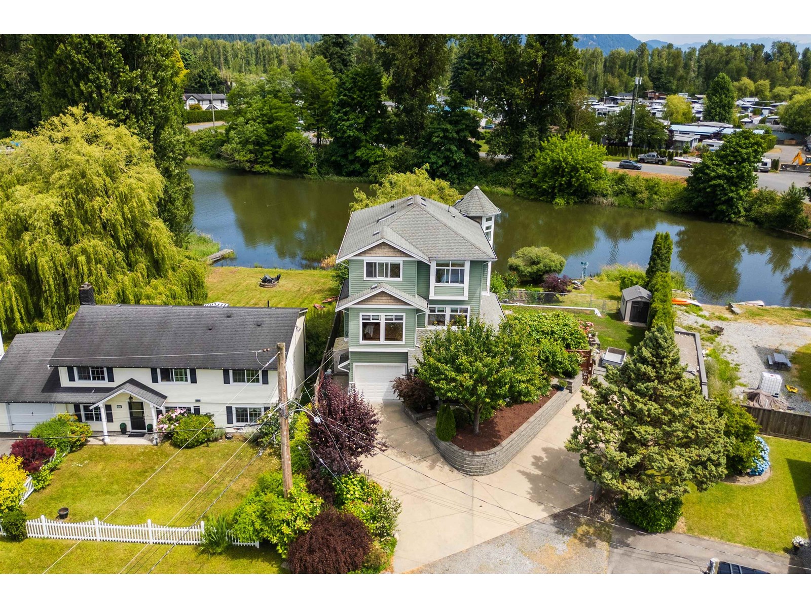 Property at 8408 BENBOW STREET image 3