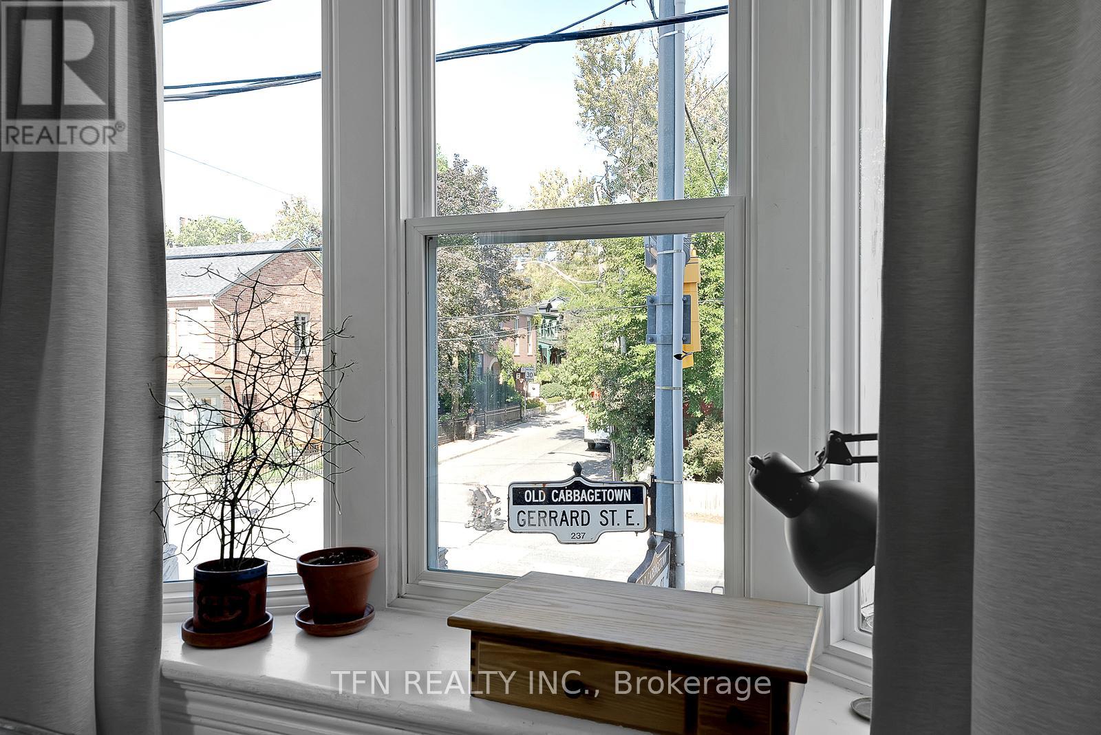 237 Gerrard Street E, Toronto (Cabbagetown-South St. James Town), Ontario  M5A 2G1 - Photo 24 - C12234089