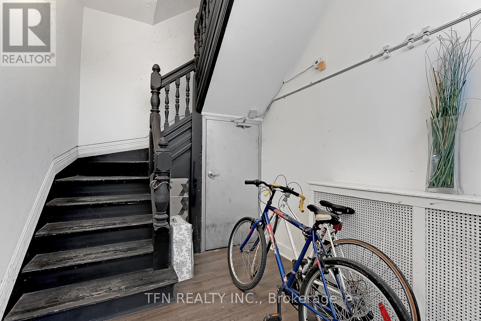 237 Gerrard Street E, Toronto (Cabbagetown-South St. James Town), Ontario  M5A 2G1 - Photo 7 - C12234098
