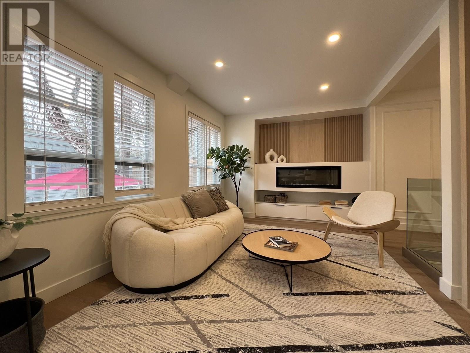 3534 W 17TH AVENUE, vancouver, British Columbia V6S1A1