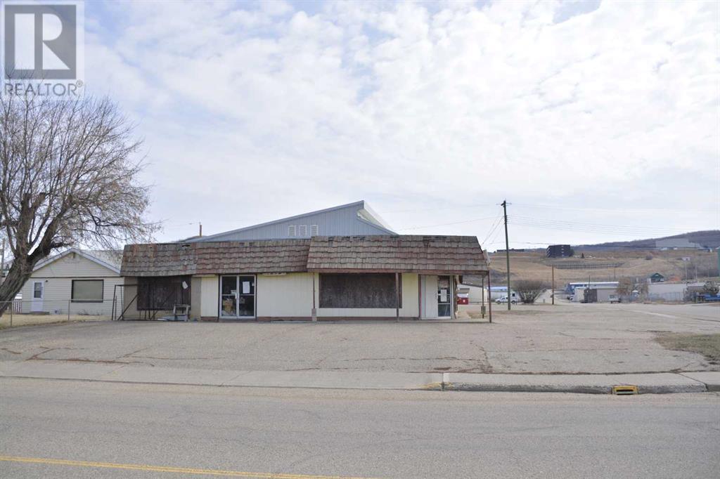 8923 94 Street, Peace River, Alberta  T8S 1E6 - Photo 2 - A2232977